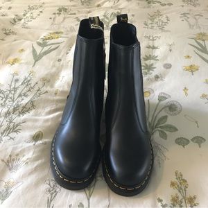 Dr. Martens 2976 Hi Smooth Black Chelsea Boots